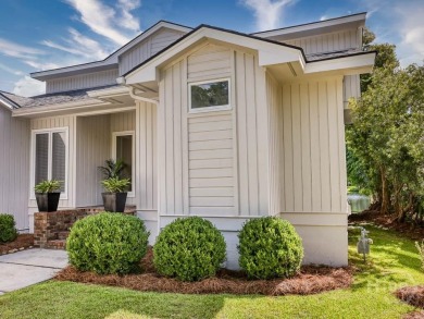 Skidaway Island waterfront cottage with panoramic views just a on The Landings Club - Oakridge in Georgia - for sale on GolfHomes.com, golf home, golf lot