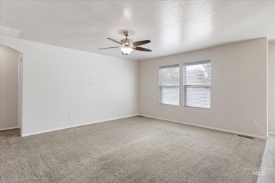 This spacious 3 bedroom, 2 bath home features an open concept on Hunters Point Golf Club in Idaho - for sale on GolfHomes.com, golf home, golf lot