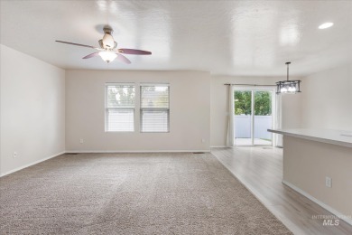 This spacious 3 bedroom, 2 bath home features an open concept on Hunters Point Golf Club in Idaho - for sale on GolfHomes.com, golf home, golf lot