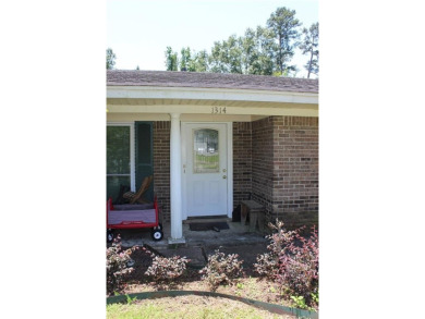 Welcome home to 1314 E Todd Street, in a prime location right on Pine Hills Country Club in Louisiana - for sale on GolfHomes.com, golf home, golf lot