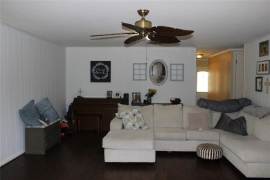 Welcome home to 1314 E Todd Street, in a prime location right on Pine Hills Country Club in Louisiana - for sale on GolfHomes.com, golf home, golf lot