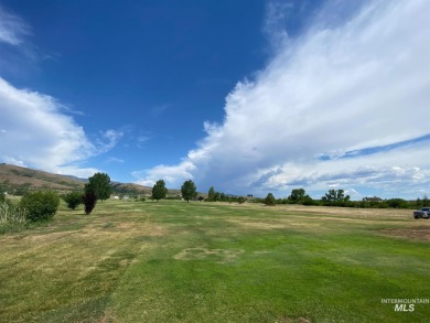 Idaho Dream Home Lot right on the fairway!! This lot is situated on Council Mountain Golf Course in Idaho - for sale on GolfHomes.com, golf home, golf lot