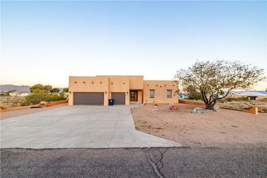 This HOME has majestic panoramic views of the Cerbat, Hualapai on Valle Vista Golf Course in Arizona - for sale on GolfHomes.com, golf home, golf lot