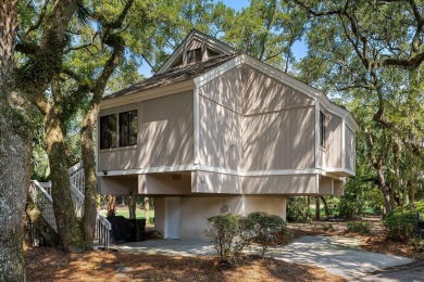 Classic cottage overlooking the 7th fairway of Seabrook Island's on The Seabrook Island Club in South Carolina - for sale on GolfHomes.com, golf home, golf lot