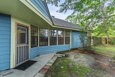 Welcome to this well-maintained 3-bedroom, 2-bath single-family on Diamondhead Country Club in Mississippi - for sale on GolfHomes.com, golf home, golf lot