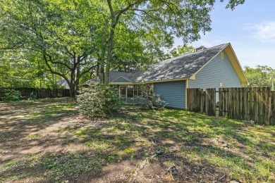 Welcome to this well-maintained 3-bedroom, 2-bath single-family on Diamondhead Country Club in Mississippi - for sale on GolfHomes.com, golf home, golf lot