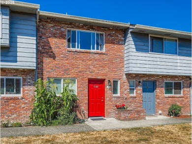 Bright and affordable 2-bedroom, 1.5-bath condo in the desirable on Gresham Golf Course in Oregon - for sale on GolfHomes.com, golf home, golf lot