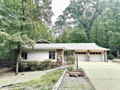 Step into this adorable home in Hot Springs Village! This home on DeSoto Golf Course in Arkansas - for sale on GolfHomes.com, golf home, golf lot