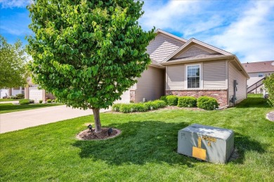 Outstanding 3 bedroom / 3 bath home in Wittenberg Woods on Prairie Vista Golf Course in Illinois - for sale on GolfHomes.com, golf home, golf lot