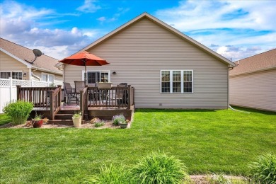 Outstanding 3 bedroom / 3 bath home in Wittenberg Woods on Prairie Vista Golf Course in Illinois - for sale on GolfHomes.com, golf home, golf lot