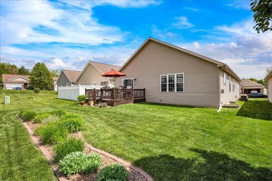 Outstanding 3 bedroom / 3 bath home in Wittenberg Woods on Prairie Vista Golf Course in Illinois - for sale on GolfHomes.com, golf home, golf lot