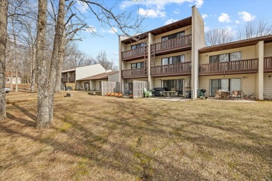 Welcome to this charming 4 bedroom, 2.5 bathroom home in the on Stonehenge Golf Course in Tennessee - for sale on GolfHomes.com, golf home, golf lot