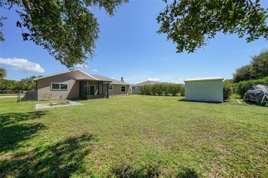 Move-in ready 3-bedroom, 2-bathroom single-family home with on Duffys Golf Center in Florida - for sale on GolfHomes.com, golf home, golf lot