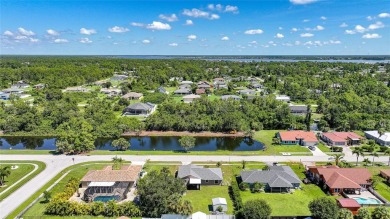 Move-in ready 3-bedroom, 2-bathroom single-family home with on Duffys Golf Center in Florida - for sale on GolfHomes.com, golf home, golf lot