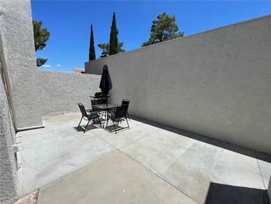 Come check out this very cute, furnished 3 bedroom 2 bathroom on Cerbat Cliffs Golf Course in Arizona - for sale on GolfHomes.com, golf home, golf lot