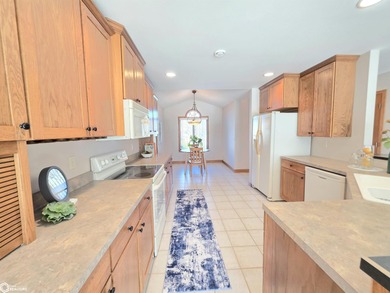 Welcome to this beautifully positioned townhouse in the Fairways on Mason City Country Club in Iowa - for sale on GolfHomes.com, golf home, golf lot