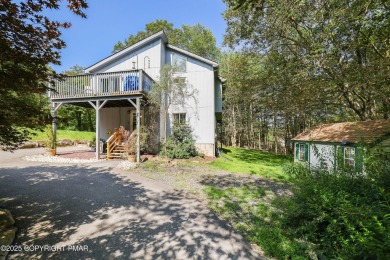 This very well maintained home is ready to be loved by its new on Pocono Farms Country Club in Pennsylvania - for sale on GolfHomes.com, golf home, golf lot