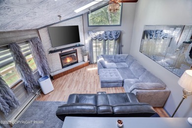 This very well maintained home is ready to be loved by its new on Pocono Farms Country Club in Pennsylvania - for sale on GolfHomes.com, golf home, golf lot