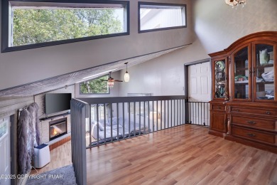 This very well maintained home is ready to be loved by its new on Pocono Farms Country Club in Pennsylvania - for sale on GolfHomes.com, golf home, golf lot