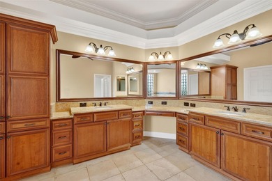 EXPERIENCE LUXURY LIVING in this EXQUISITE 3/3 EXPANDED, PREMIER on The Links of Spruce Creek in Florida - for sale on GolfHomes.com, golf home, golf lot