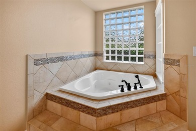 EXPERIENCE LUXURY LIVING in this EXQUISITE 3/3 EXPANDED, PREMIER on The Links of Spruce Creek in Florida - for sale on GolfHomes.com, golf home, golf lot