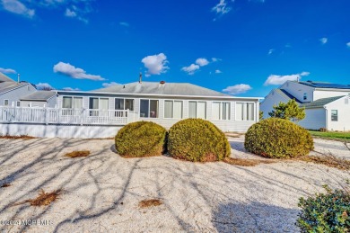 This lovely ranch-style home in the Eagle Bay neighborhood of on Ocean County Golf Course At Atlantis in New Jersey - for sale on GolfHomes.com, golf home, golf lot