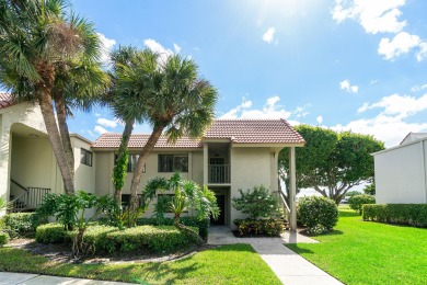 Bright and Airy Corner Unit!Beautifully updated 3-bedroom on Indian Spring Golf and Country Club in Florida - for sale on GolfHomes.com, golf home, golf lot