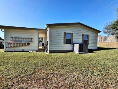 Private 2BR/2BA Home on Oversized Lot | Quiet Cul-de-Sac | on Rolling Greens Executive Golf Community in Florida - for sale on GolfHomes.com, golf home, golf lot