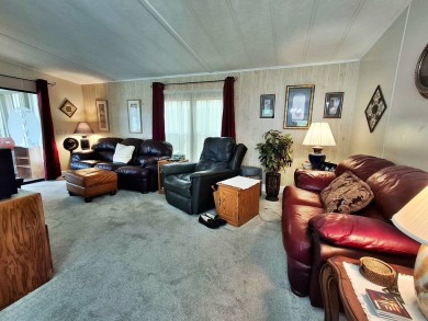 Private 2BR/2BA Home on Oversized Lot | Quiet Cul-de-Sac | on Rolling Greens Executive Golf Community in Florida - for sale on GolfHomes.com, golf home, golf lot
