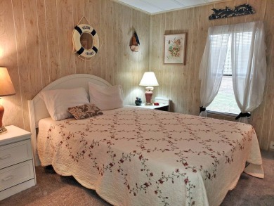 Private 2BR/2BA Home on Oversized Lot | Quiet Cul-de-Sac | on Rolling Greens Executive Golf Community in Florida - for sale on GolfHomes.com, golf home, golf lot