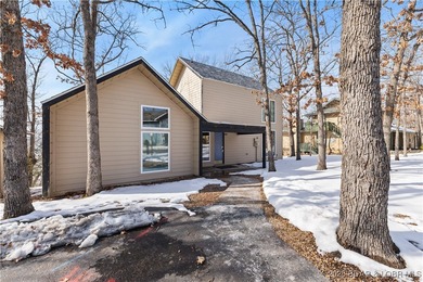 Location! Location! Located in the highly desirable Tan Tar A on The Oaks Golf Course in Missouri - for sale on GolfHomes.com, golf home, golf lot