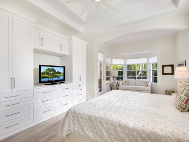 Under contract-accepting backup offers. PUBLIC REMARKS:  This on University Park Country Club in Florida - for sale on GolfHomes.com, golf home, golf lot