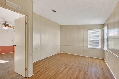 One or more photo(s) has been virtually staged. Discover the on El Diablo Executive Golf Course in Florida - for sale on GolfHomes.com, golf home, golf lot