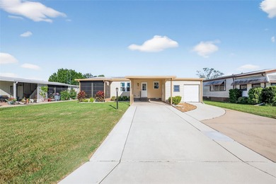 One or more photo(s) has been virtually staged. Discover the on El Diablo Executive Golf Course in Florida - for sale on GolfHomes.com, golf home, golf lot