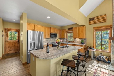 Recently renovated townhome in Tamarack Resort. Enjoy easy on Osprey Meadows at Tamarack Resort in Idaho - for sale on GolfHomes.com, golf home, golf lot