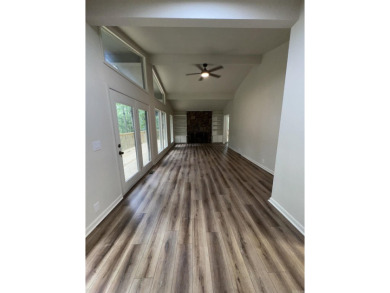 UPDATED: 2 bed 2 bath plus office. New roof, flooring, cabinets on Cortez Golf Course in Arkansas - for sale on GolfHomes.com, golf home, golf lot