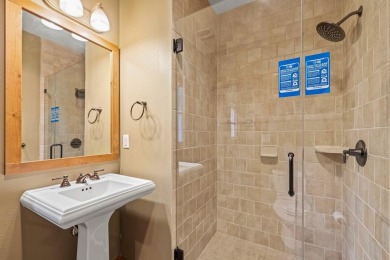Recently renovated townhome in Tamarack Resort. Enjoy easy on Osprey Meadows at Tamarack Resort in Idaho - for sale on GolfHomes.com, golf home, golf lot