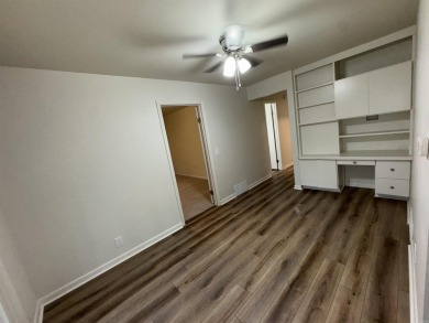 UPDATED: 2 bed 2 bath plus office. New roof, flooring, cabinets on Cortez Golf Course in Arkansas - for sale on GolfHomes.com, golf home, golf lot