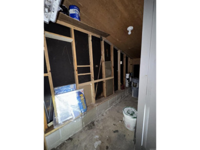 UPDATED: 2 bed 2 bath plus office. New roof, flooring, cabinets on Cortez Golf Course in Arkansas - for sale on GolfHomes.com, golf home, golf lot