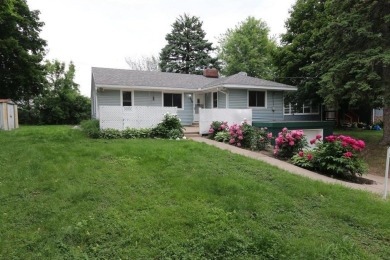 Beautifully laid out rambler is conveniently located within the on Roseville-Cedarholm Golf Club in Minnesota - for sale on GolfHomes.com, golf home, golf lot