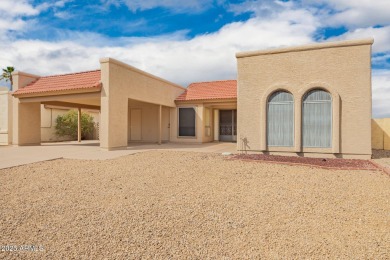 Welcome to Wonderful Sun Lakes! Now available 2 bed 2 bath home on Cottonwood Country Club in Arizona - for sale on GolfHomes.com, golf home, golf lot