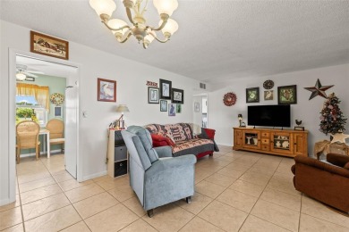 This well-maintained 2-bedroom, 2-bath home features a spacious on North Lakes Golf Course in Florida - for sale on GolfHomes.com, golf home, golf lot