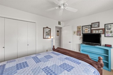 This well-maintained 2-bedroom, 2-bath home features a spacious on North Lakes Golf Course in Florida - for sale on GolfHomes.com, golf home, golf lot