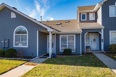 Welcome to this beautifully maintained 2-bedroom, 2-bath on Birchwood at Spring Lake in New York - for sale on GolfHomes.com, golf home, golf lot