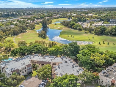 Spacious and bright 2-bedroom, 2-bath corner unit located in the on Colony West Country Club in Florida - for sale on GolfHomes.com, golf home, golf lot