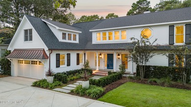 --Welcome to an unparalleled living experience! This stunning on Cape Fear Country Club in North Carolina - for sale on GolfHomes.com, golf home, golf lot