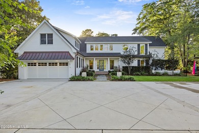 --Welcome to an unparalleled living experience! This stunning on Cape Fear Country Club in North Carolina - for sale on GolfHomes.com, golf home, golf lot