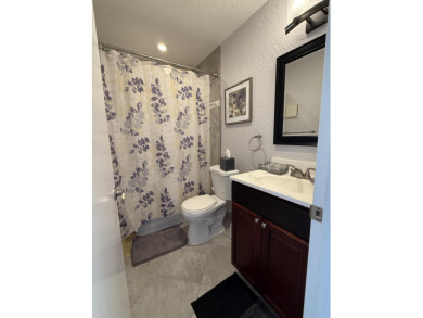 WOW! REMODELED, CORNER, 2 BEDROOM, 2 BATH STYLISHLY FURNISHED on Kings Point Golf -Flanders Way in Florida - for sale on GolfHomes.com, golf home, golf lot