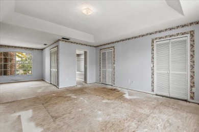 **SELLER IS PREPARED TO REPLACE THE ROOF PRIOR TO CLOSING** on Eastwood Golf Club in Florida - for sale on GolfHomes.com, golf home, golf lot