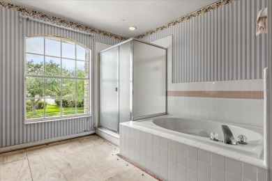 **SELLER IS PREPARED TO REPLACE THE ROOF PRIOR TO CLOSING** on Eastwood Golf Club in Florida - for sale on GolfHomes.com, golf home, golf lot